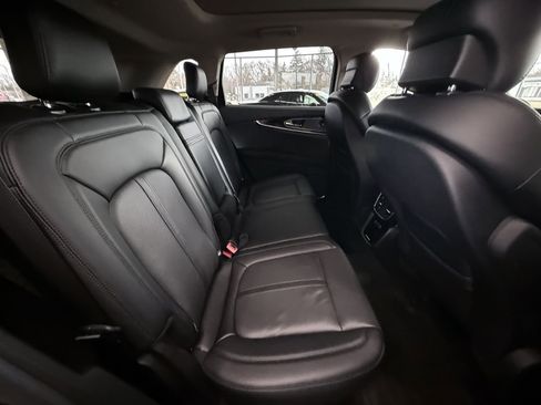 Used 2023 Lincoln Nautilus Reserve w/ Equipment Group 201A image 28