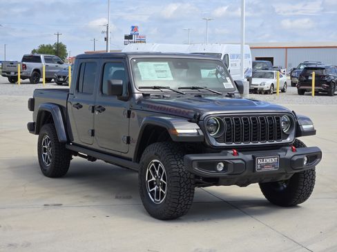 New 2025 Jeep Gladiator Rubicon w/ Convenience Group image 3