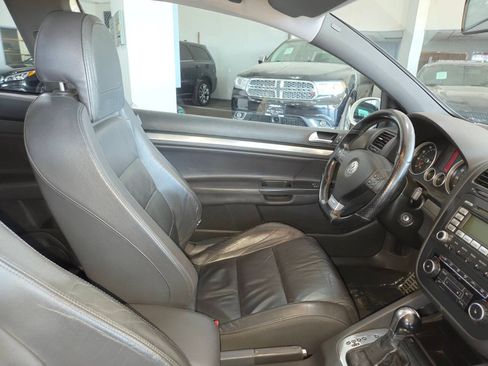 Used 2007 Volkswagen Golf 2-Door FWD image 26