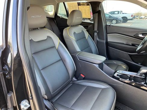 Used 2025 Chevrolet Trax ACTIV w/ Sunroof Package image 29