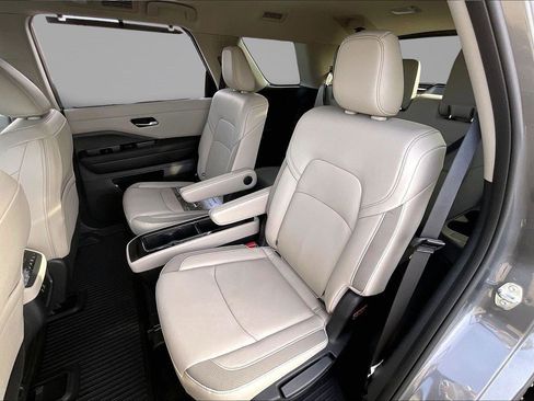 Certified 2024 Nissan Pathfinder SL w/ SL Premium Package image 27