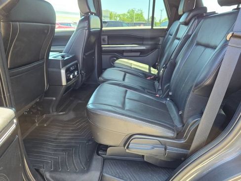 Used 2018 Ford Expedition XLT AWD/4WD image 31