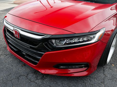 Used 2018 Honda Accord Sport image 32