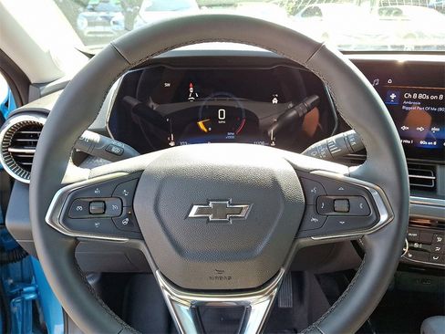 Used 2025 Chevrolet Trax ACTIV w/ Driver Confidence Package image 19