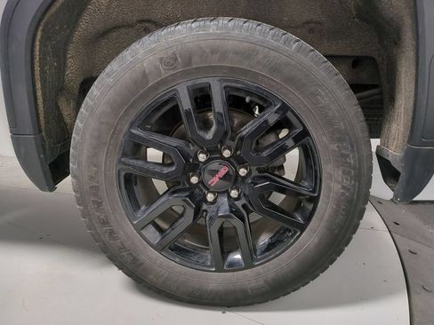Used 2022 GMC Sierra 1500 Elevation w/ Driver Alert Package I AWD/4WD image 15