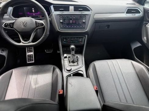 Used 2022 Volkswagen Tiguan SE R-Line AWD/4WD image 11