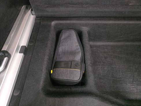 Used 2023 Rivian R1S Adventure AWD/4WD image 34