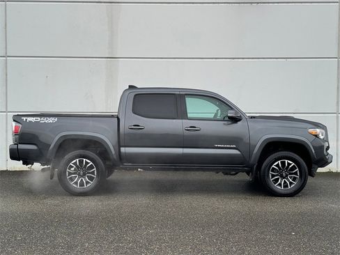 Certified 2020 Toyota Tacoma TRD Sport image 8