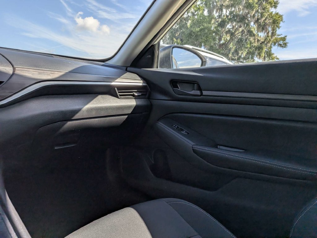 Used 2026 Nissan Altima 2.5 SV FWD image 15