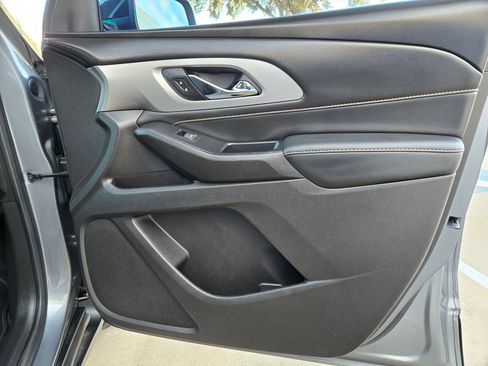 Certified 2021 Chevrolet Traverse LS w/ LPO, Blackout Package image 29
