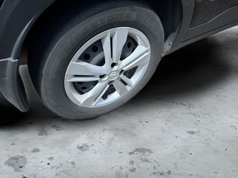Used 2024 Nissan Kicks S FWD image 11