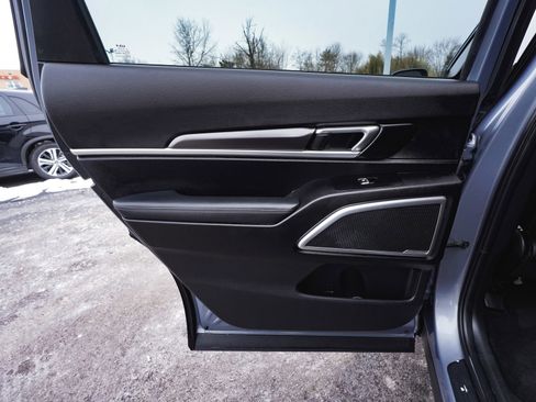 Used 2023 Kia Telluride S w/ S Sunroof Package image 11