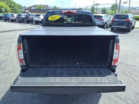 Used 2017 GMC Canyon SLT w/ Driver Alert Package AWD/4WD image 8