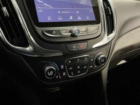 Used 2024 Chevrolet Equinox LT FWD image 22