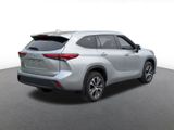 Used 2023 Toyota Highlander XLE image 3