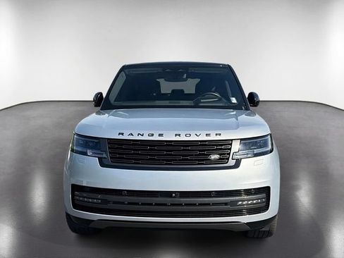 Used 2025 Land Rover Range Rover SE AWD/4WD image 2