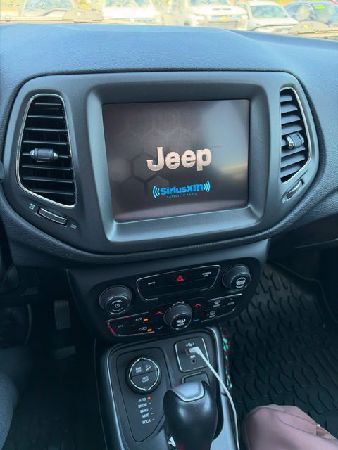 Used 2020 Jeep Compass Trailhawk AWD/4WD image 11