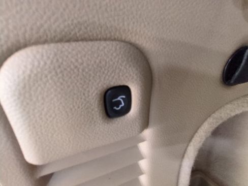 Used 2019 Jeep Grand Cherokee Overland image 34