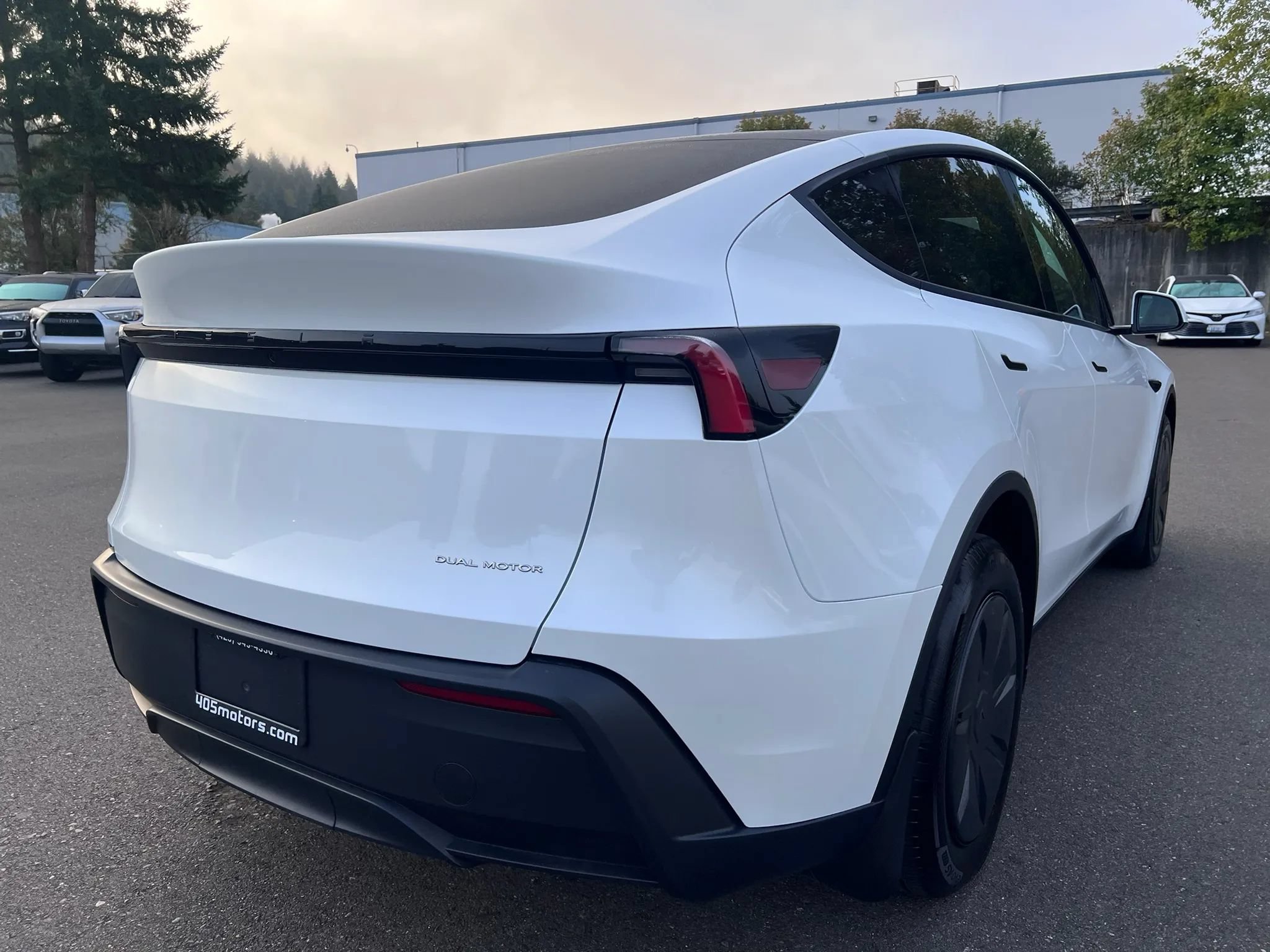 Used 2026 Tesla Model Y AWD image 7