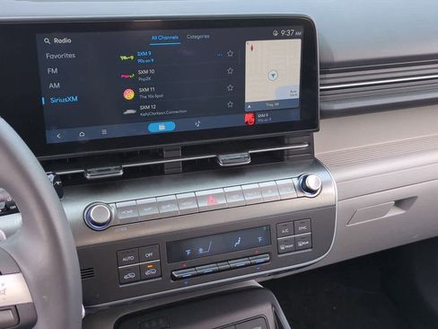 Certified 2025 Hyundai Kona SEL image 26