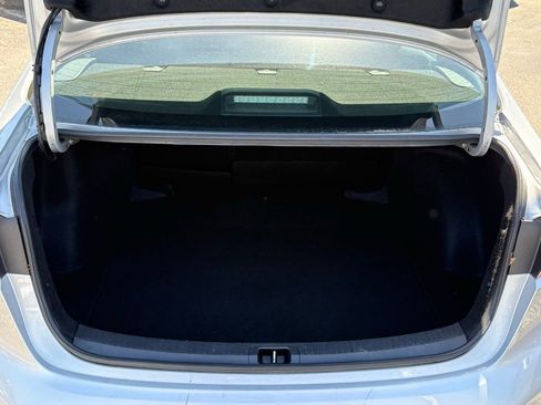 Used 2024 Toyota Corolla LE FWD image 11