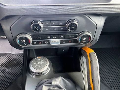 Used 2024 Ford Bronco Badlands w/ Sasquatch Package image 27