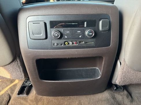 Used 2015 GMC Yukon XL Denali w/ Touring Package AWD/4WD image 15