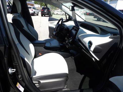 Used 2022 Toyota Prius XLE FWD image 35