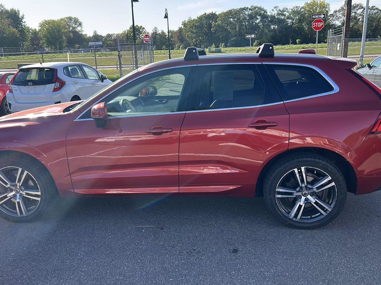 Used 2018 Volvo XC60 T6 Momentum w/ Convenience Package AWD/4WD image 8