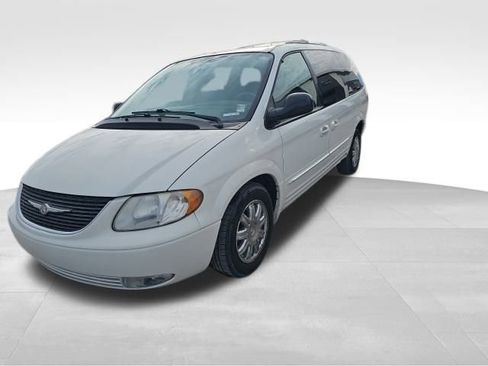 Used 2003 Chrysler Town & Country Limited image 6