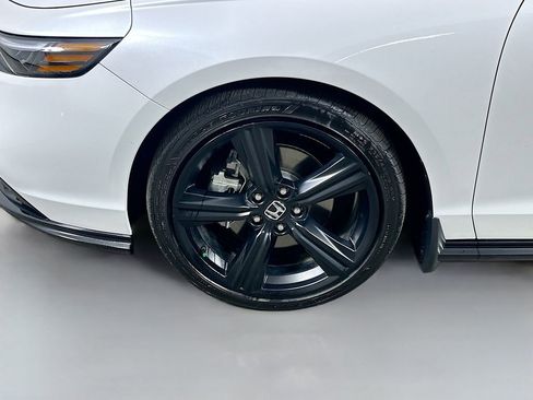 Used 2025 Honda Accord Sport image 8