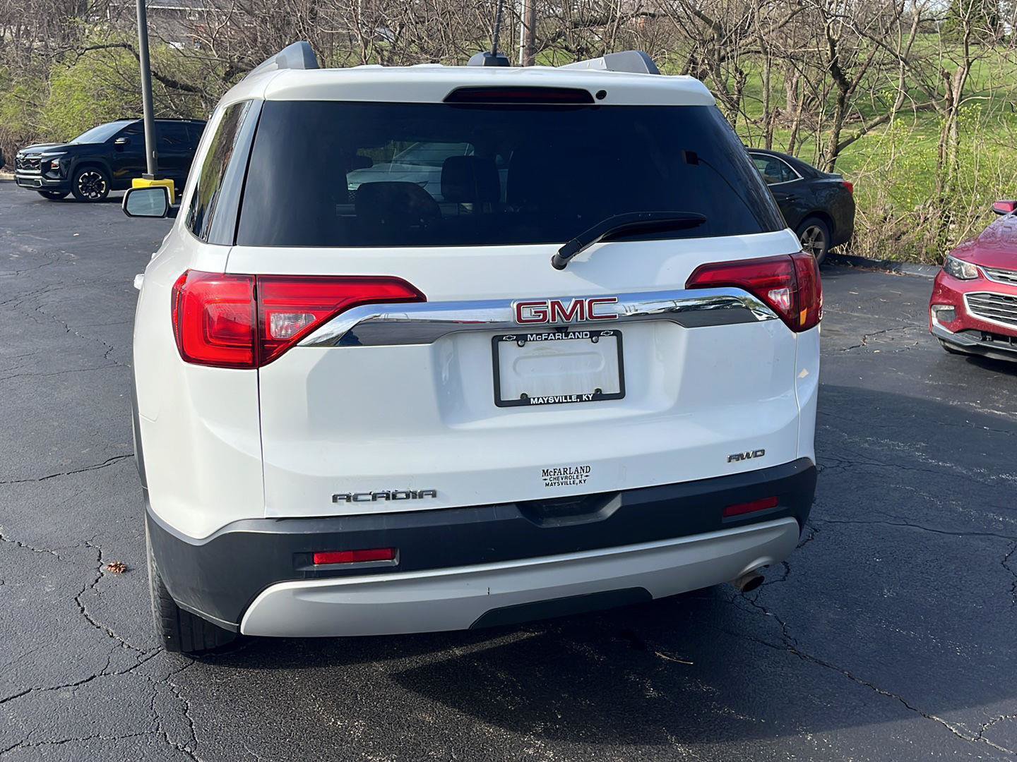 Used 2019 GMC Acadia SLE AWD/4WD image 4