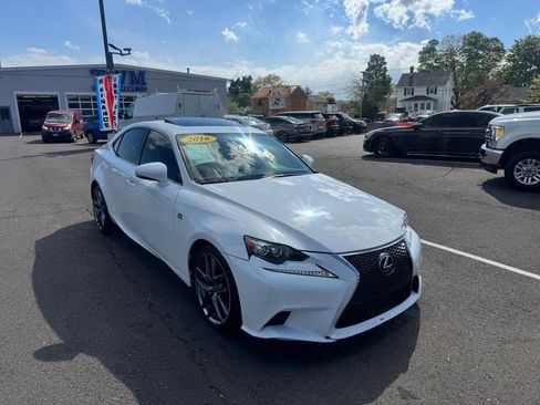 Used 2016 Lexus IS 300 AWD image 3