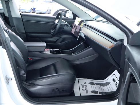 Used 2018 Tesla Model 3 Mid Range RWD image 36