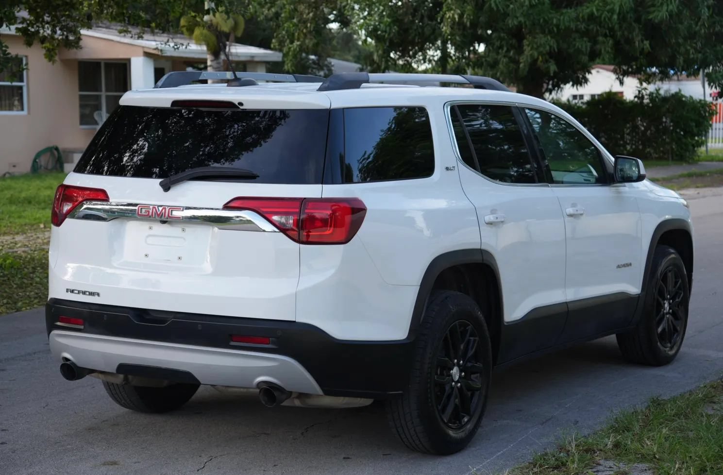 Used 2019 GMC Acadia SLT FWD image 6
