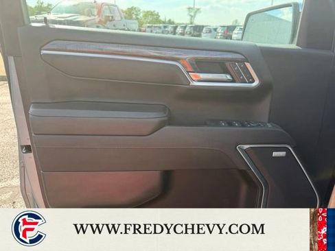 Used 2023 Chevrolet Silverado 1500 LTZ AWD/4WD image 17