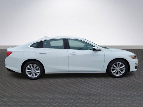 Used 2023 Chevrolet Malibu LT FWD image 4