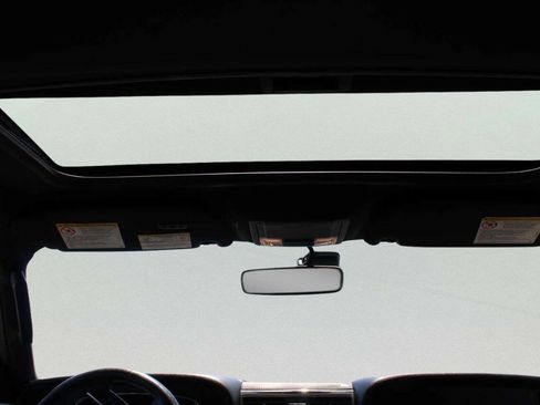 Used 2016 Lincoln Navigator Select AWD/4WD image 9
