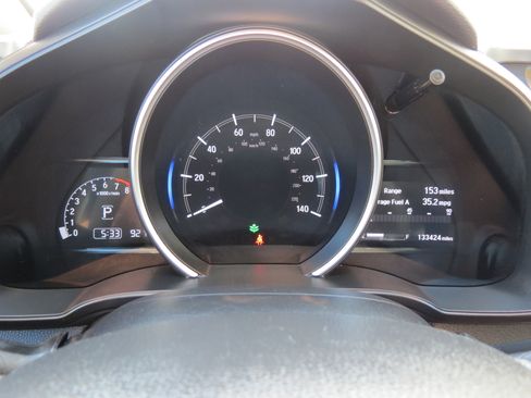 Used 2018 Honda Fit EX image 12