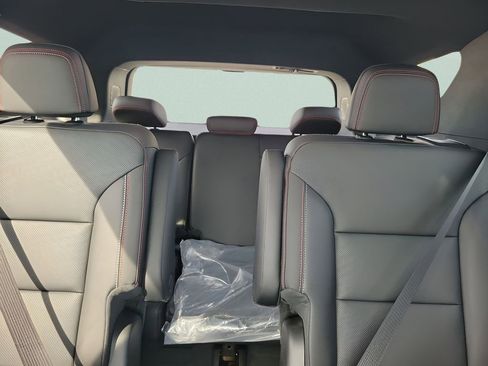 New 2026 Chevrolet Traverse Z71 w/ Enhanced Driving Package AWD/4WD image 13