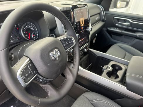 New 2027 RAM 1500 4x4 Crew Cab image 9