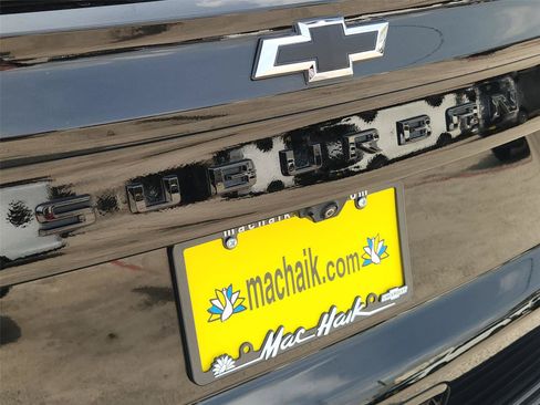 Used 2025 Chevrolet Suburban LT w/ Comfort Package RWD image 31