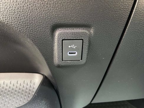 Used 2025 Toyota Corolla LE FWD image 22