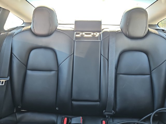Used 2021 Tesla Model 3 Standard Range Plus RWD image 22