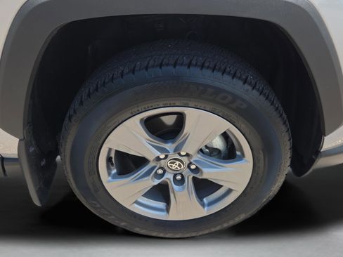 Certified 2025 Toyota RAV4 XLE w/ Convenience Package FWD image 33