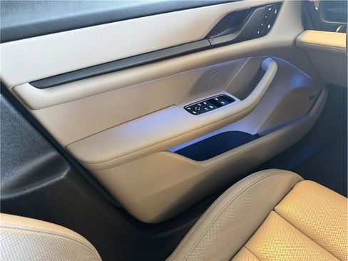 Used 2023 Porsche Taycan 4S image 16