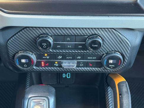 Used 2021 Ford Bronco Badlands w/ Sasquatch Package image 30