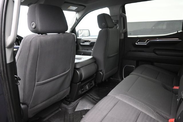 Used 2023 Chevrolet Silverado 1500 LT AWD/4WD image 25