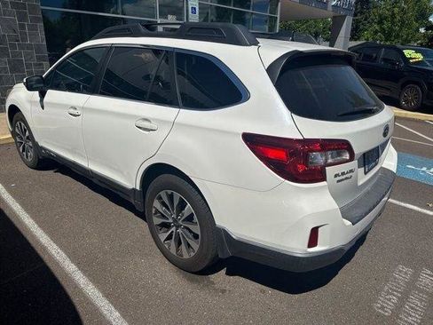 Used 2016 Subaru Outback 2.5i Limited AWD/4WD image 9