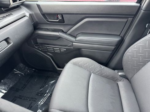 Certified 2024 Toyota Tacoma SR5 AWD/4WD image 30